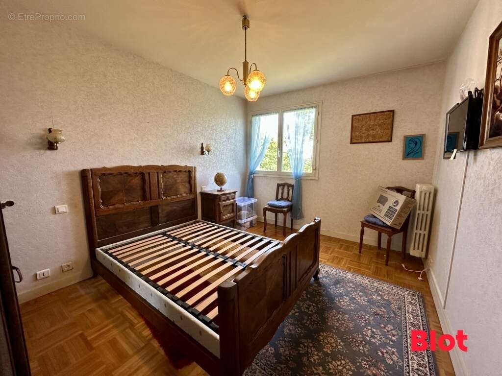 Appartement à MONTFORT-SUR-MEU