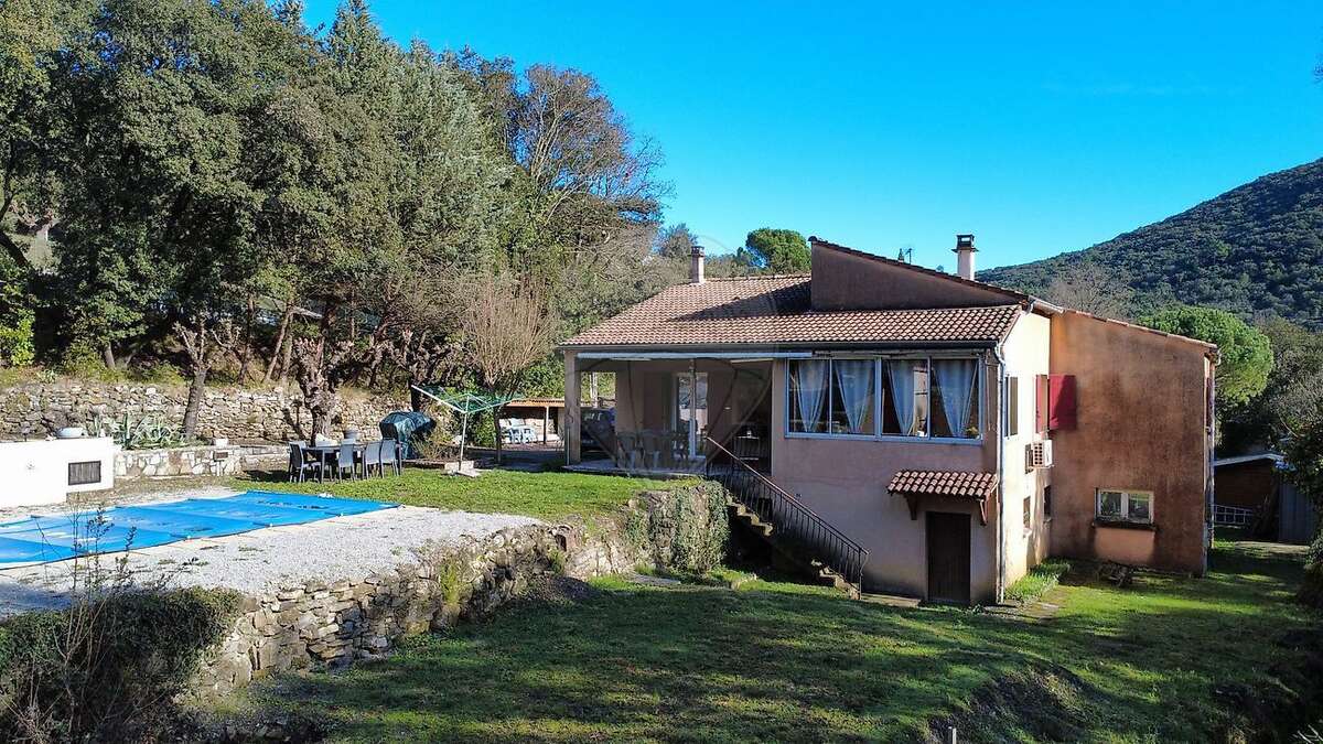 Maison à SAINT-JEAN-DU-PIN