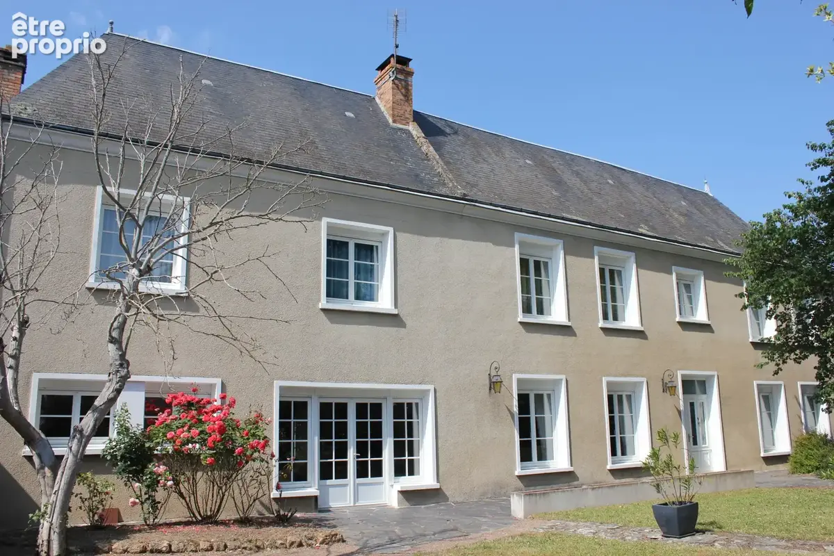 Photo Maison à Restigne au prix de 343 000€
