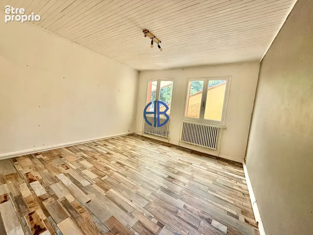 Maison coeur de village 4ch + grande terrasse + 65 m2 garage - photo 2