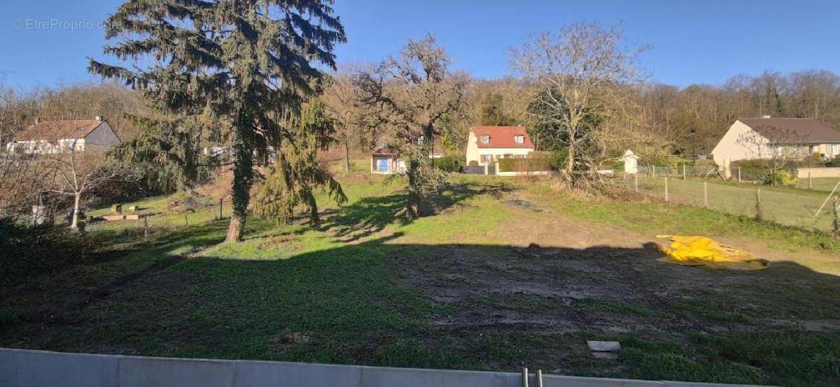 Terrain à VIC-SUR-AISNE