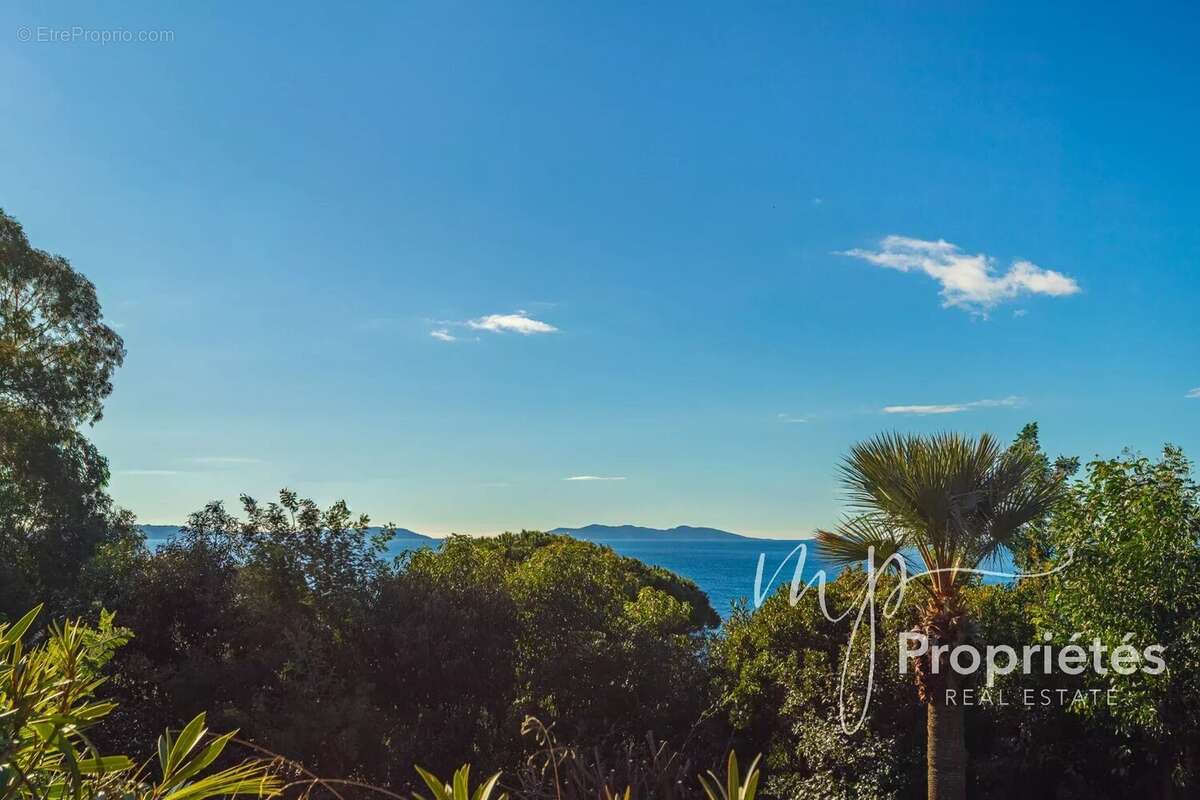 Appartement à RAYOL-CANADEL-SUR-MER