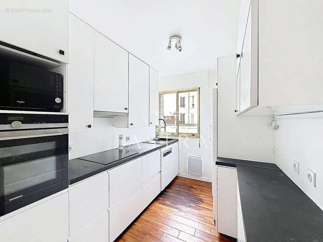 Appartement à PARIS-14E