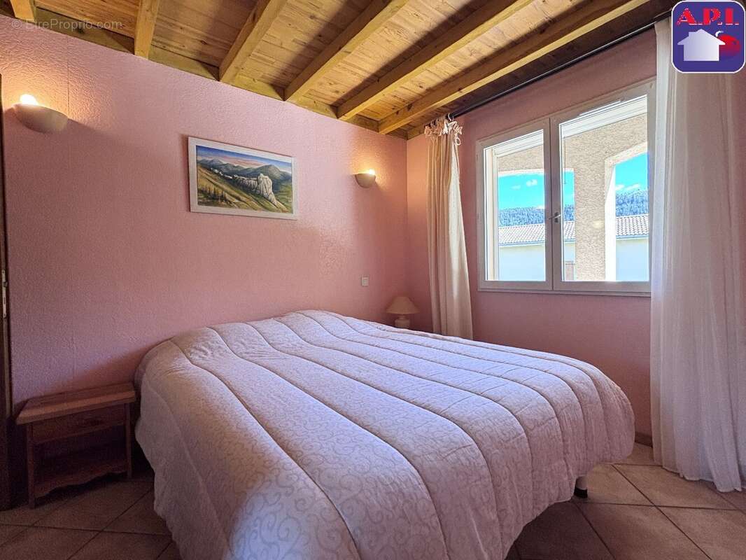 Maison 145 m² à Roquefeuil  - photo 11
