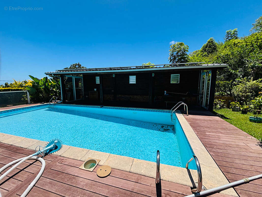 Maison à SAINTE-SUZANNE