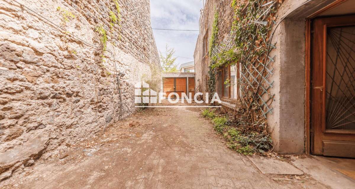 Maison indépendante 5 pièces 207 m² avec dépendances, cour et cave vigneronne - photo 4