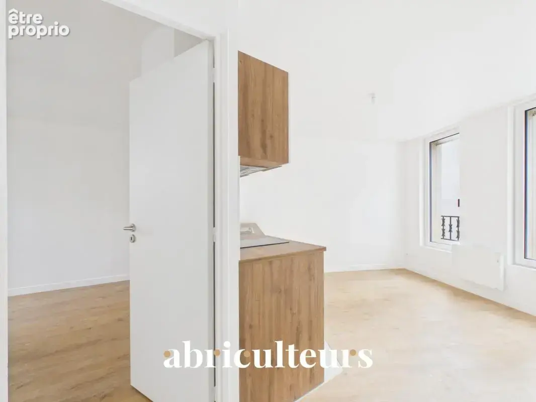 Charmant Appartement T2 rénové avec prestations de qualité dans le 18ème arrondissement - photo 3