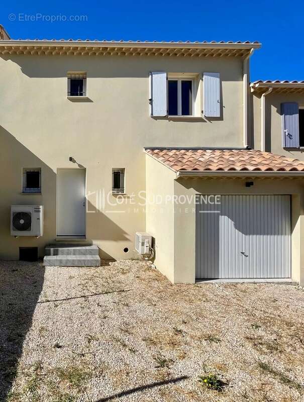 Maison à MALAUCENE