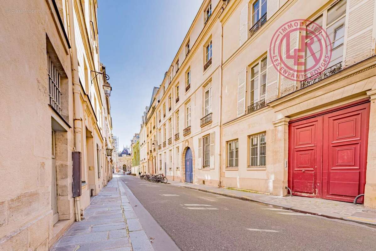 Appartement à PARIS-4E