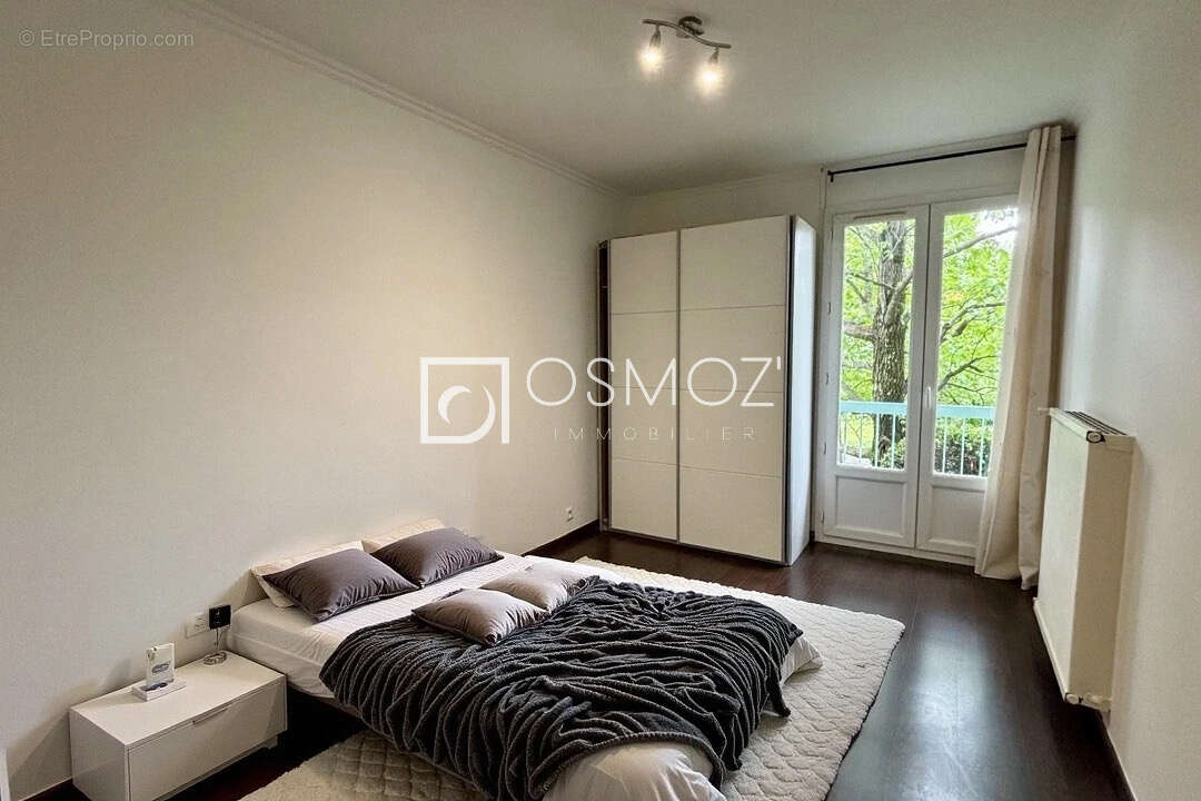 Appartement à GUILHERAND-GRANGES