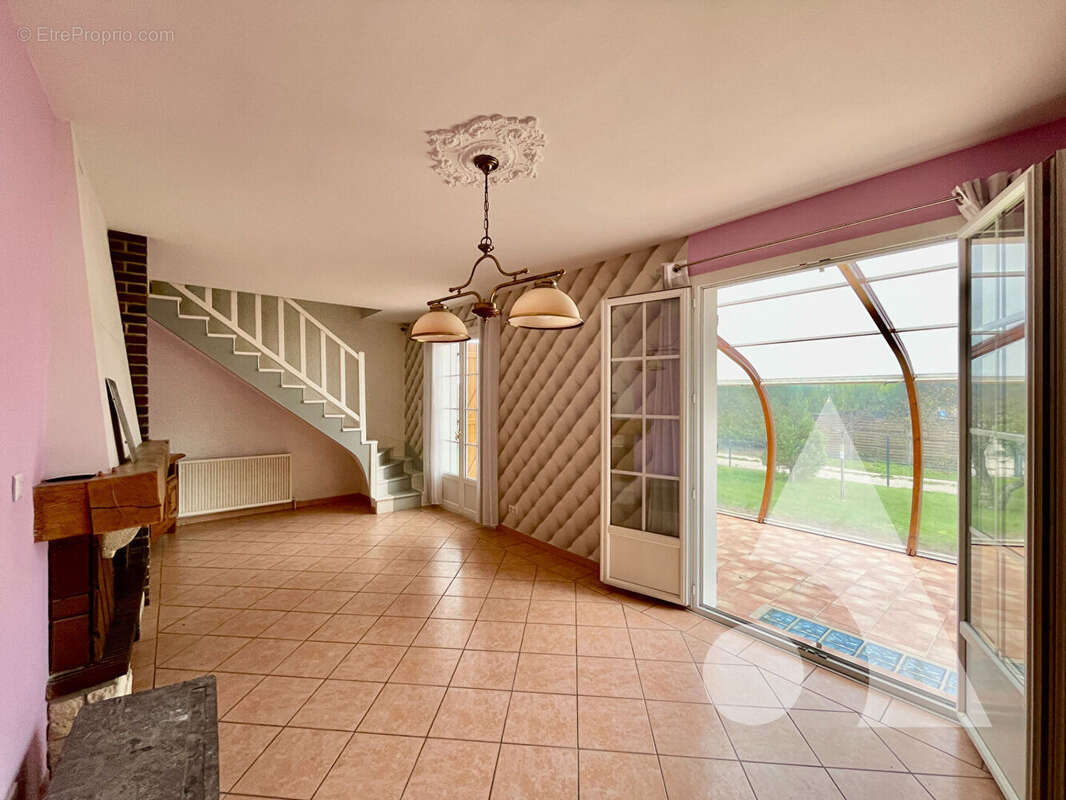 Maison à CHARMONT-SOUS-BARBUISE