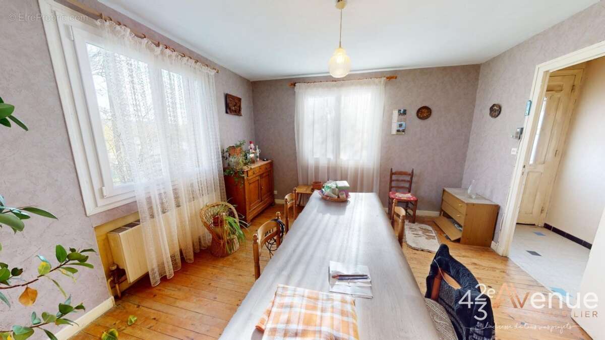 Maison à BAS-EN-BASSET