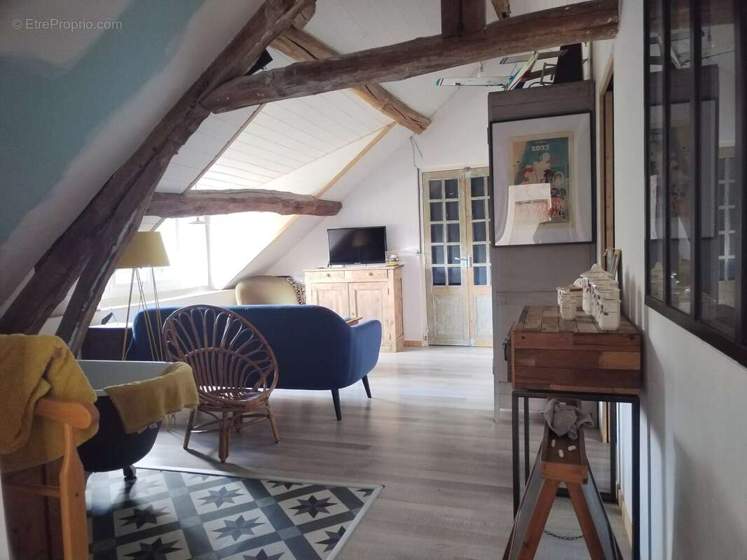 Maison à EGREVILLE