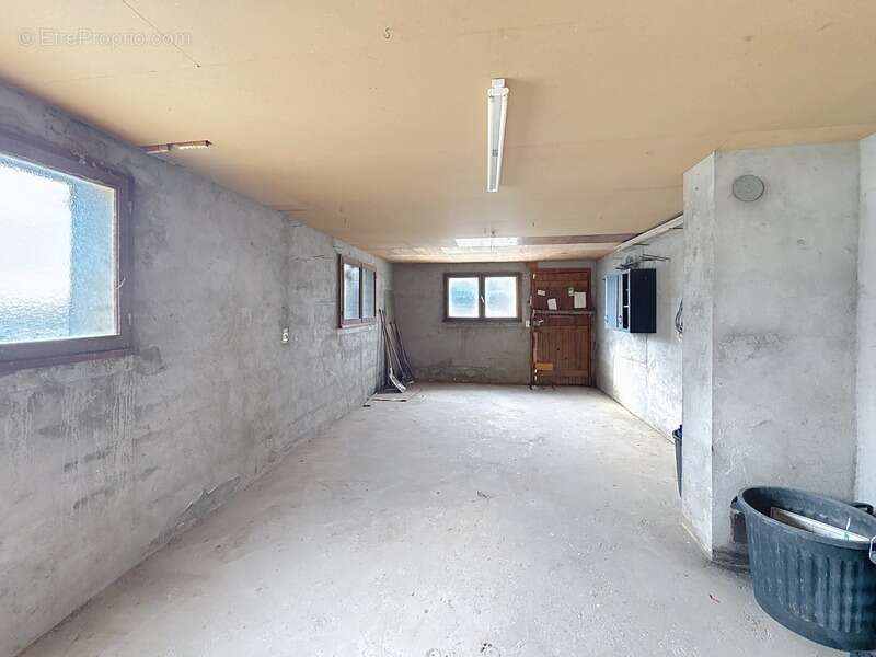 Maison à CRANVES-SALES