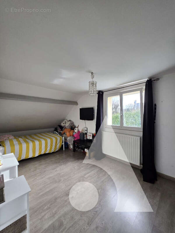 Maison à NANTEUIL-LE-HAUDOUIN