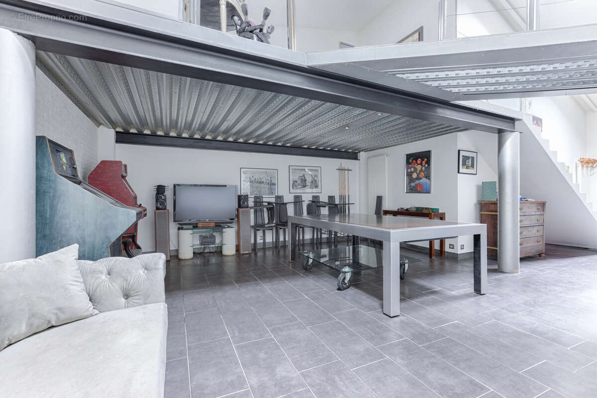 Autre à ASNIERES-SUR-SEINE