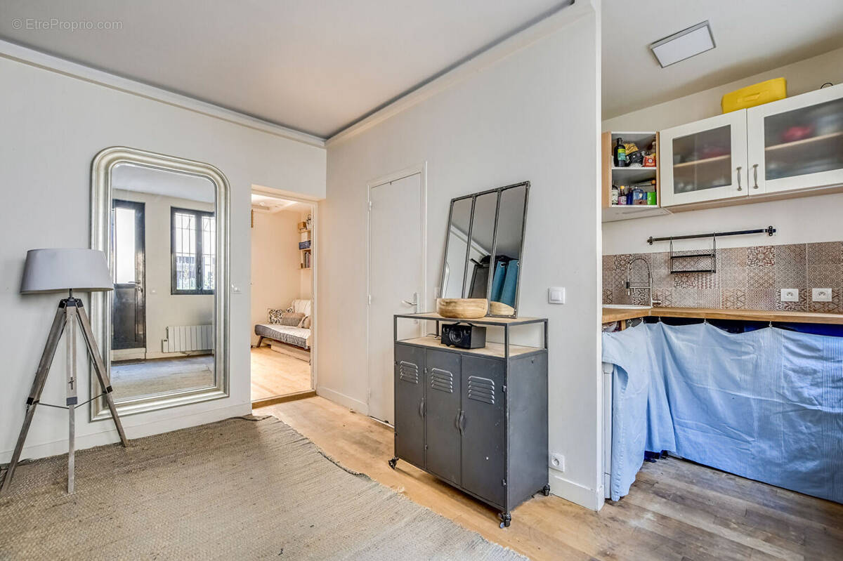 Appartement à PARIS-20E