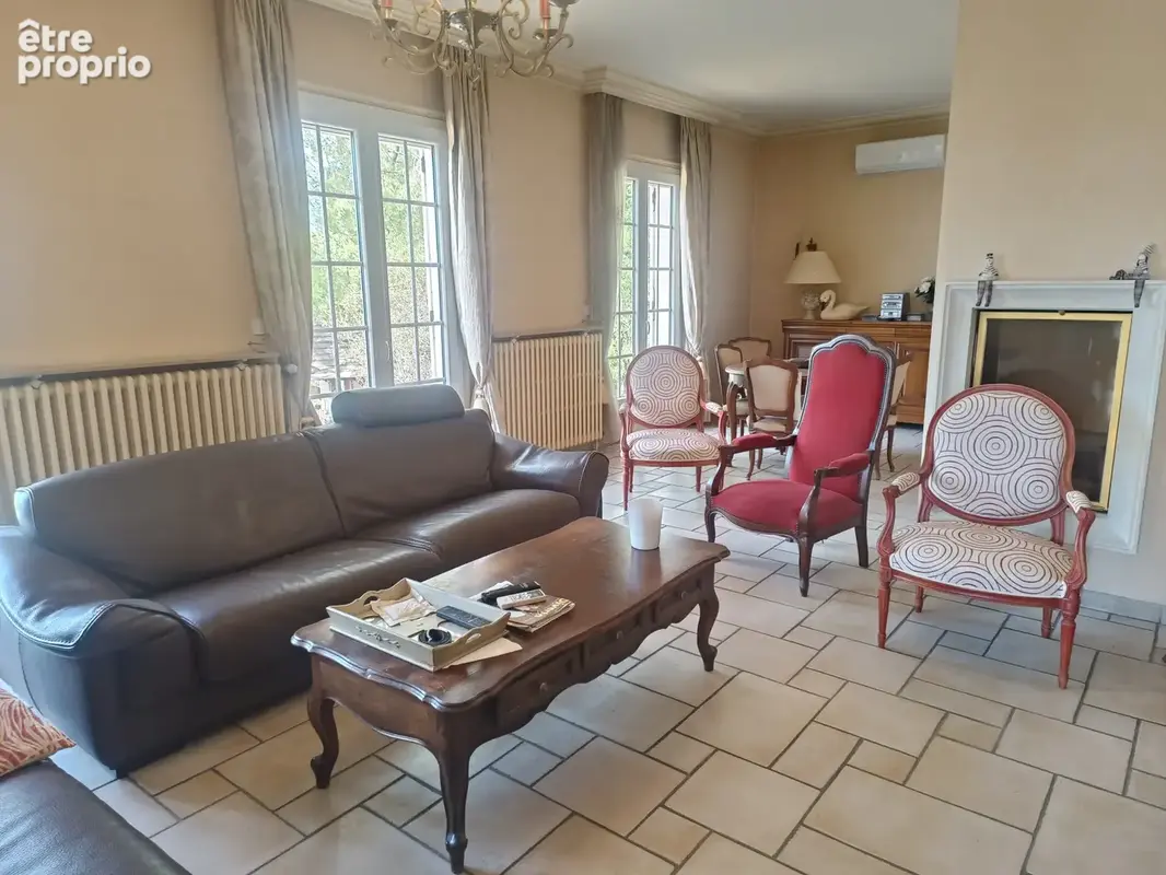 SAINT MAURICE L EXIL Maison 180m2  habitables parcelle de terrain 1500m2 piscine - photo 6