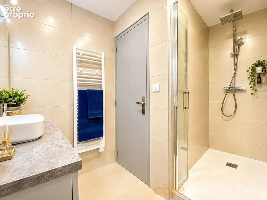 Aigues mortes remparts - studio 25 m2 - rénové - photo 6