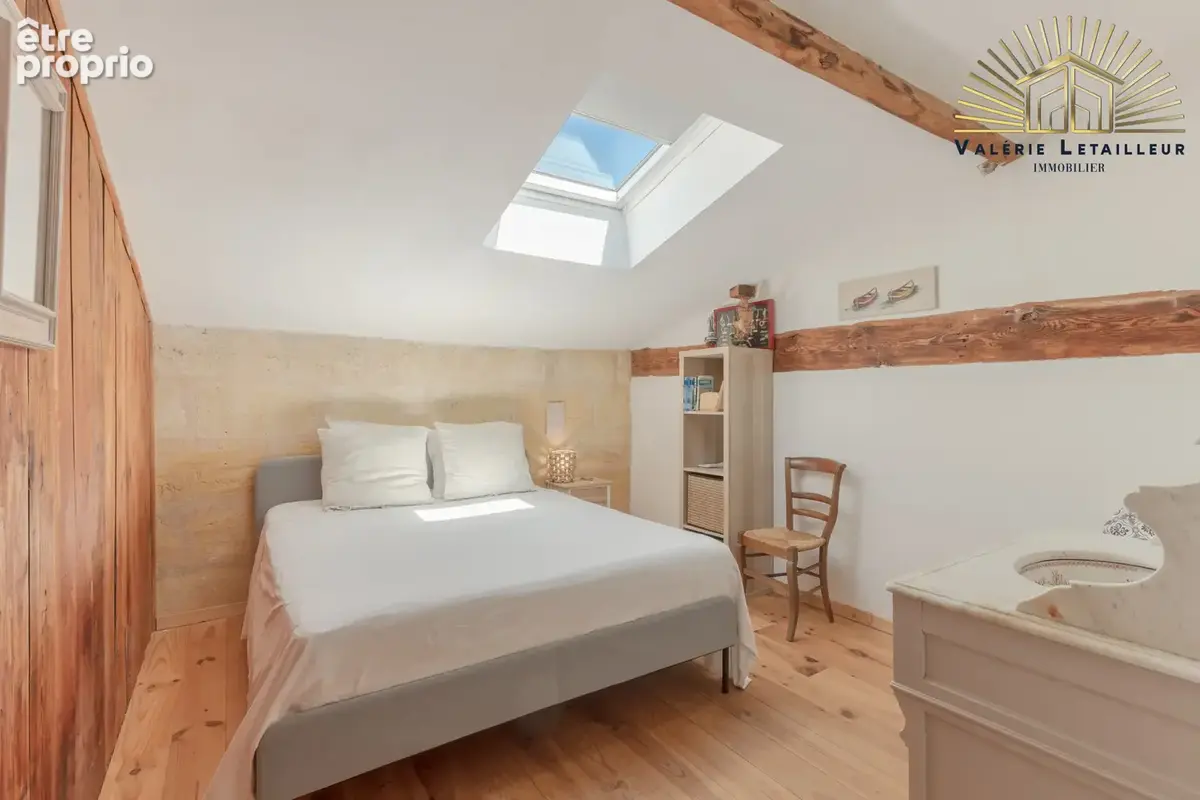 Bruges limite Le Bouscat   Une élégante maison en pierre de 302 m2 au charme préservé - photo 16