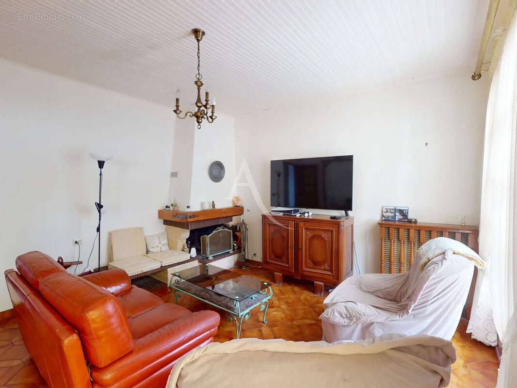 Maison à COUBRON