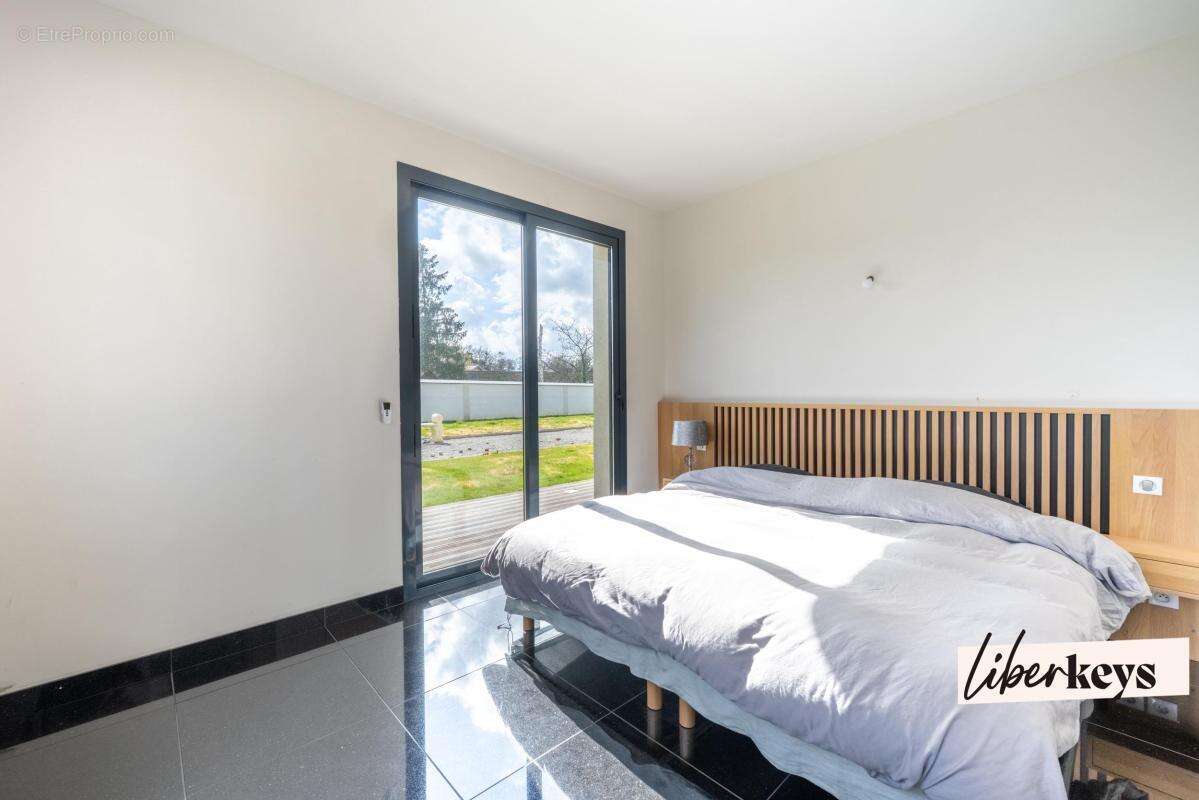 Maison à SAINT-LAURENT-LA-GATINE