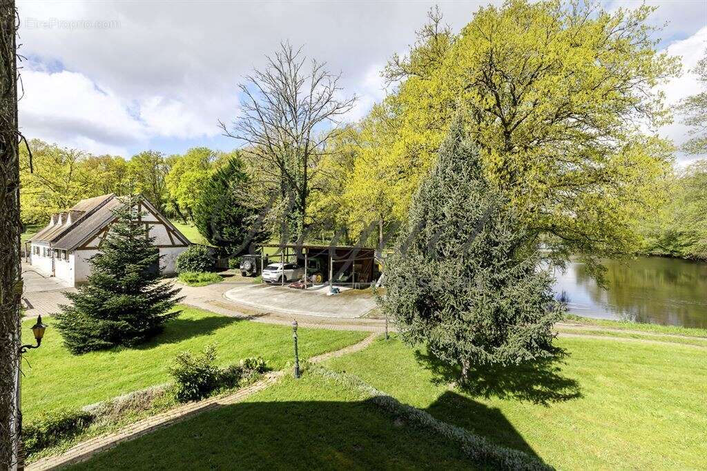 Maison à POIGNY-LA-FORET