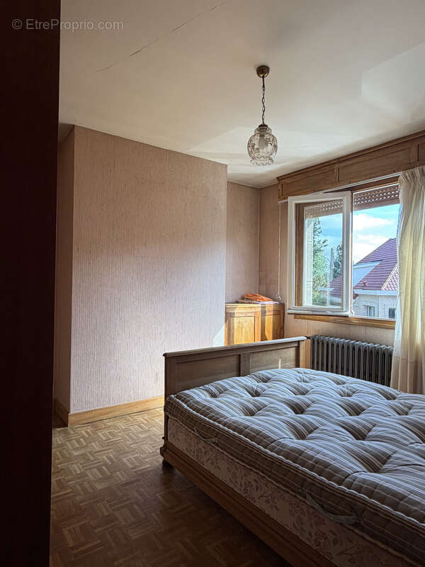 Maison de ville en semi plain pied avec grand garage et jardin - photo 5