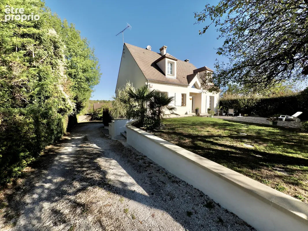 Photo Maison à Fontaine-Le-Port au prix de 550 000€
