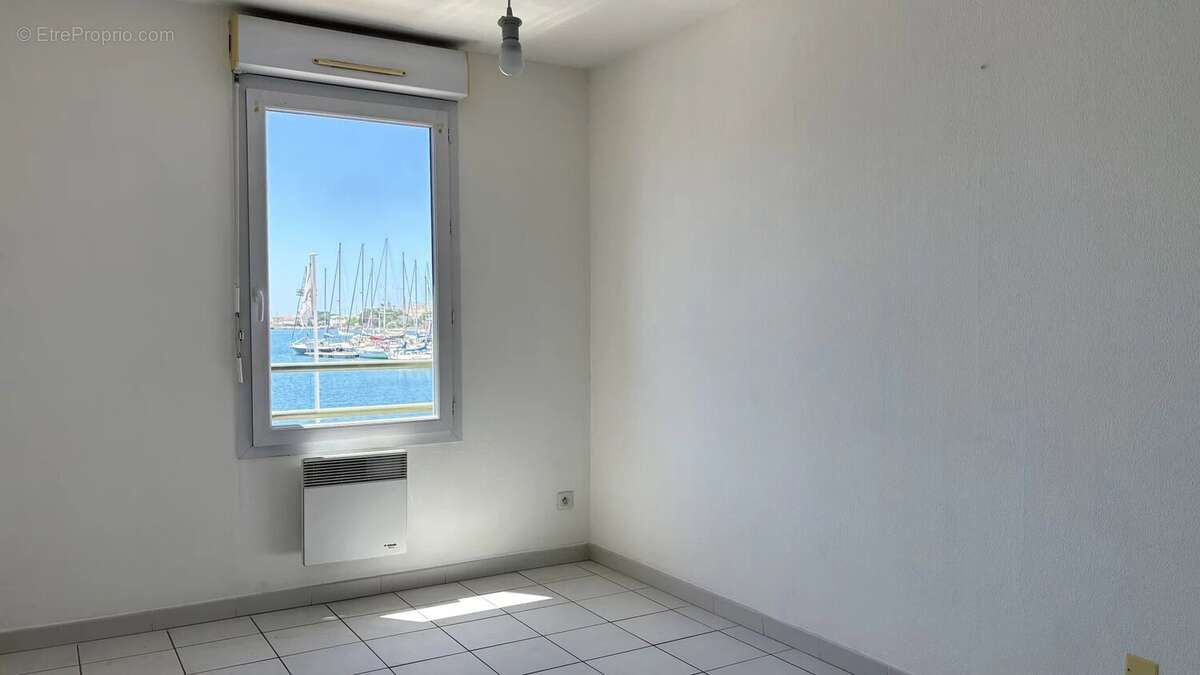 T2 Vue mer - Terrasse - Plein Sud - Parking - Emplacement rare - Port-de-Bouc Plaisance - photo 6