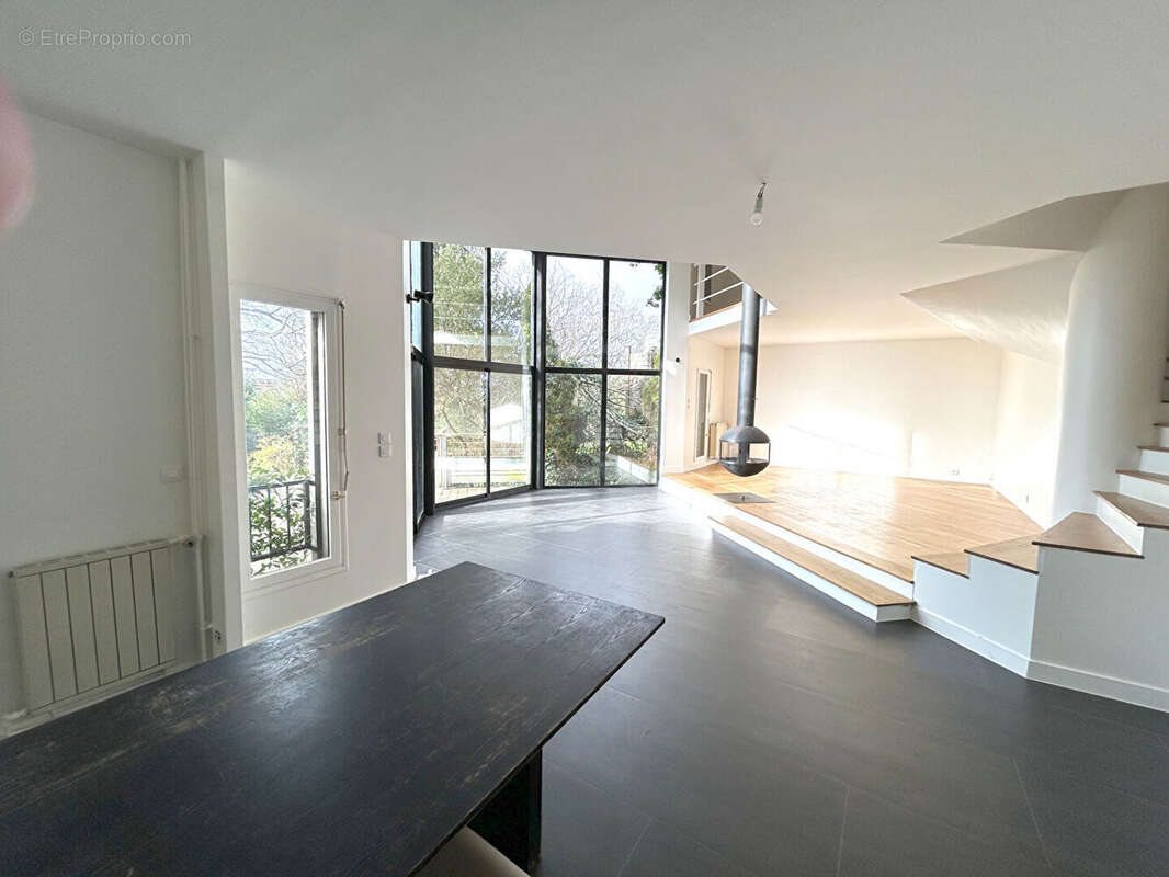 Maison à L'HAY-LES-ROSES