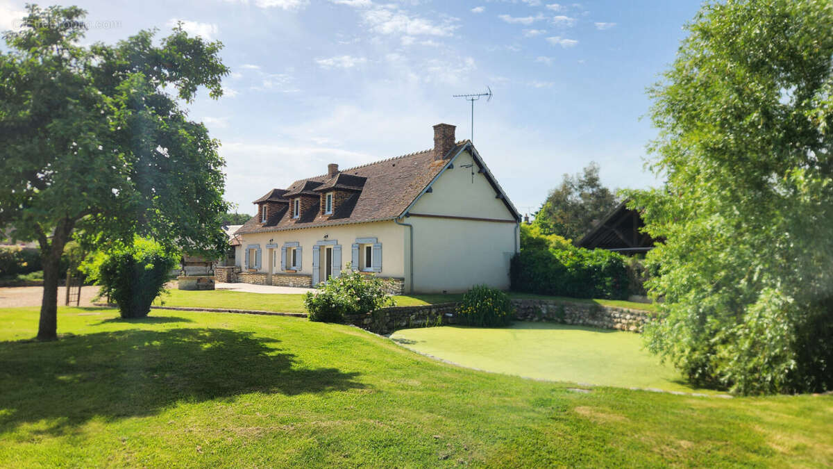 Maison à CHATEAUNEUF-EN-THYMERAIS