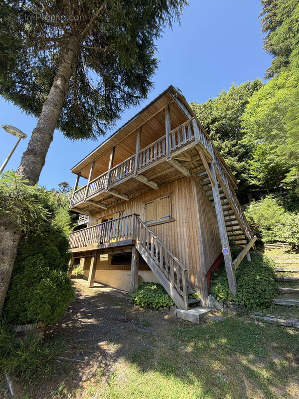 Appartement à LAVEISSIERE