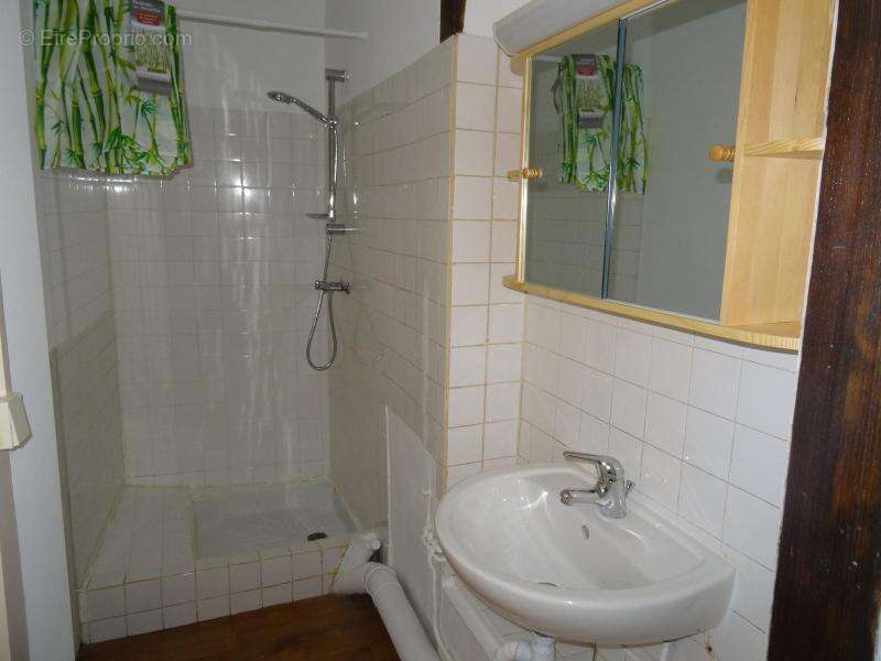   - Appartement à ANTRAIGUES-SUR-VOLANE