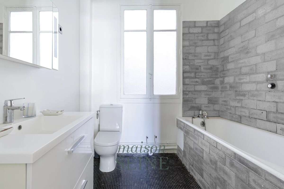 Appartement à NEUILLY-SUR-SEINE