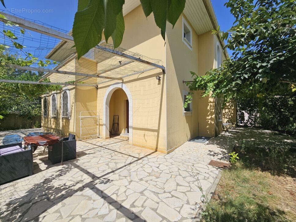 Maison 227 m² à Juvignac  - photo 5