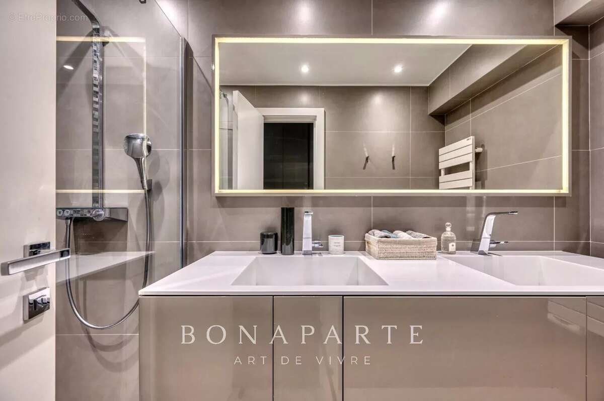 Paris / 16e arrondissement - appartement 4 pieces élégant - proche de l'arc de triomphe - photo 11
