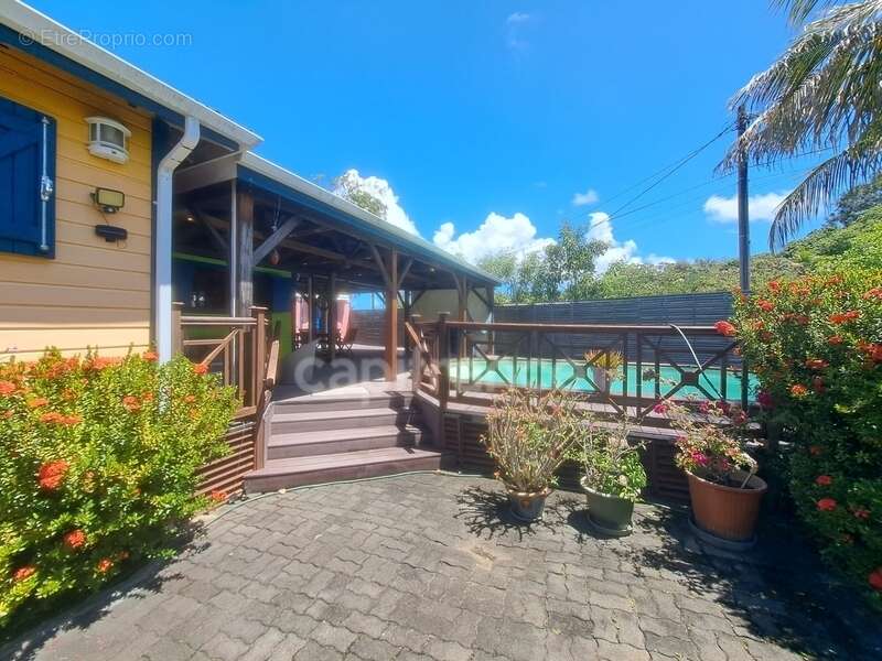 Maison à SAINTE-ANNE