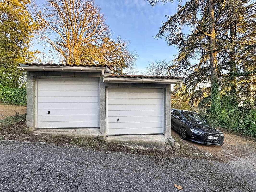 Appartement à SAINT-GENIS-LAVAL