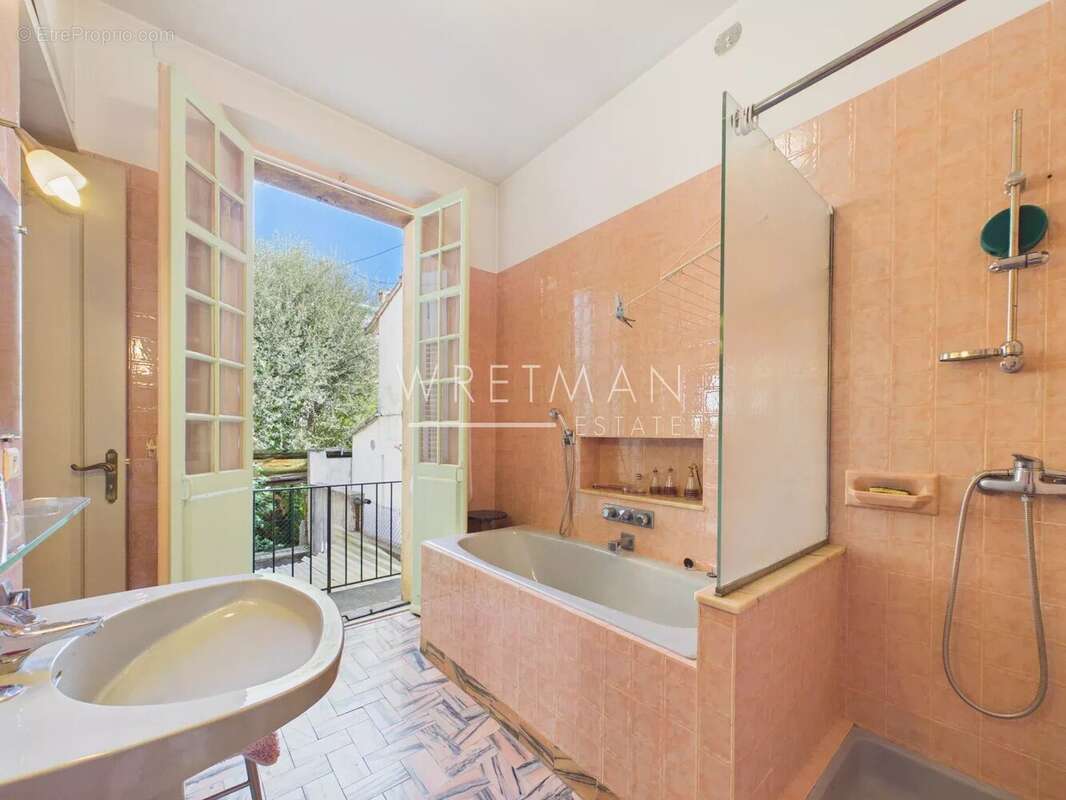 Somptueuse Maison de ville individuelle avec jardin à Rénover - Cannes Montfleury - photo 12