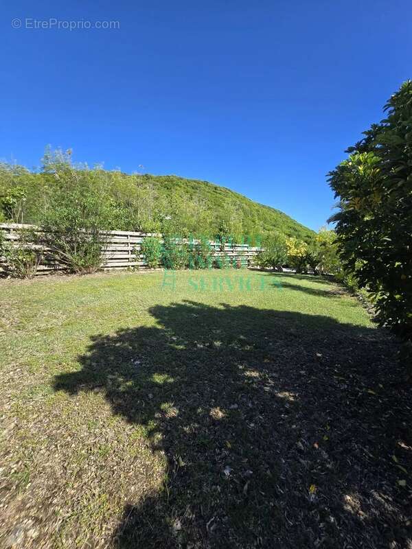 Maison à CAPESTERRE-DE-MARIE-GALANTE