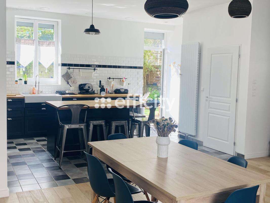 Maison à VILLEURBANNE