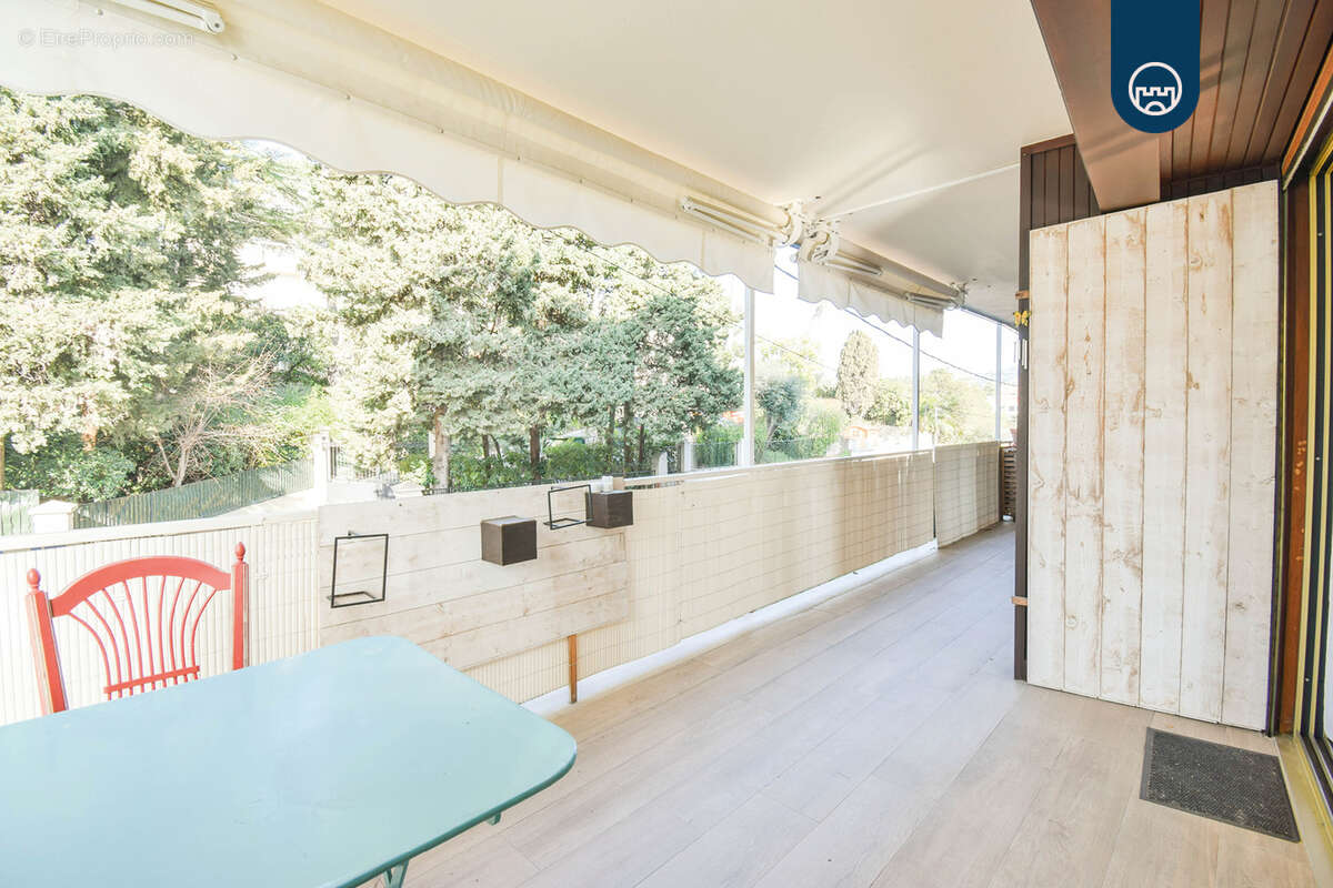 Appartement à LE CANNET