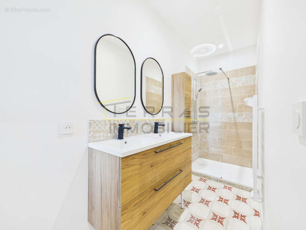 Appartement à NYONS