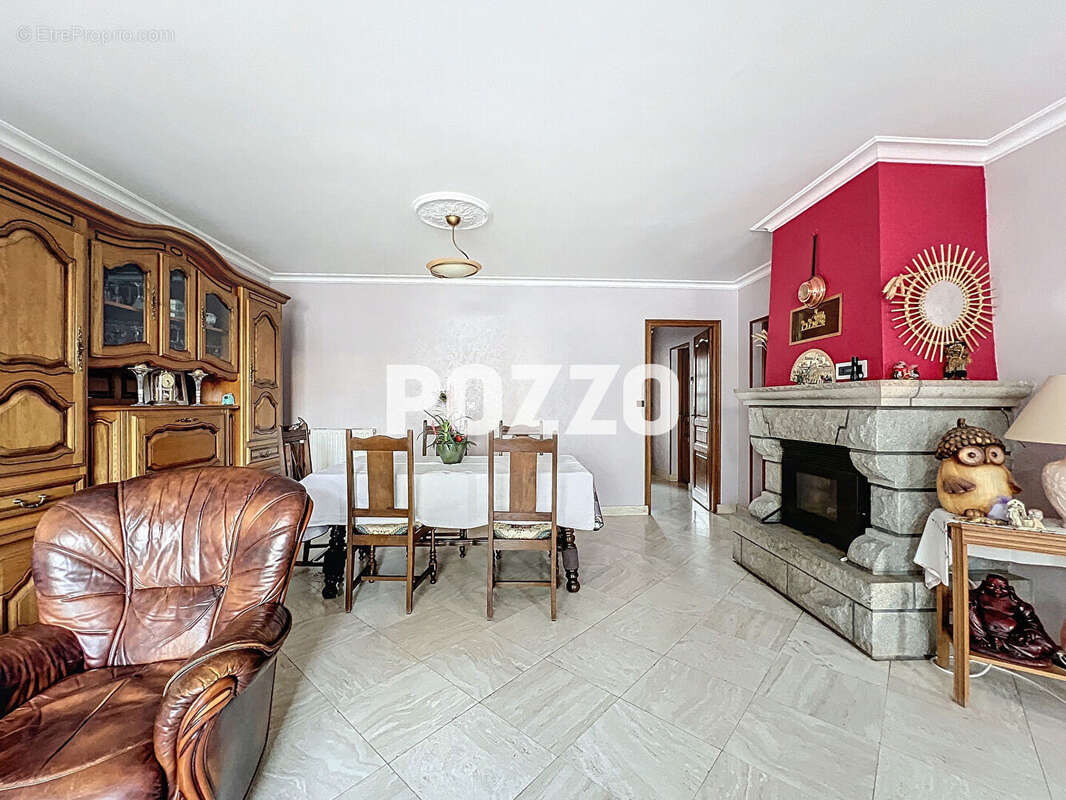 Maison à SAINT-HILAIRE-DU-HARCOUET