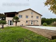 Maison à MONTBELLET