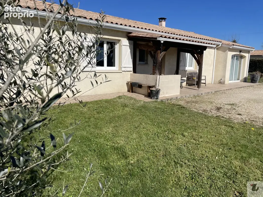 Photo Maison à Queyssac au prix de 268 000€