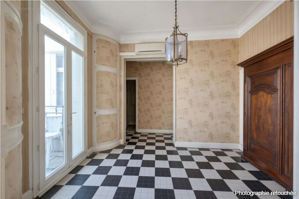 Appartement à MARSEILLE-6E