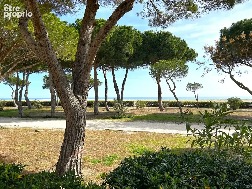 Appartement avec parking dans résidence du front de mer - photo 2
