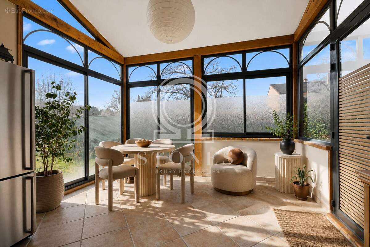Maison 220 m² à Louveciennes  - photo 4